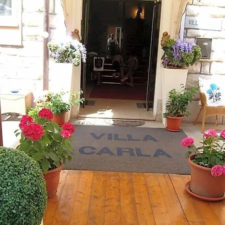 Hotell Carla 3*