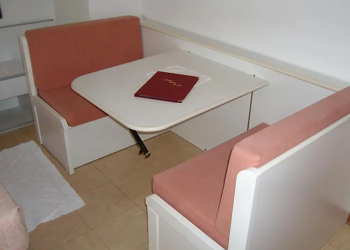 Carla Готель Градо