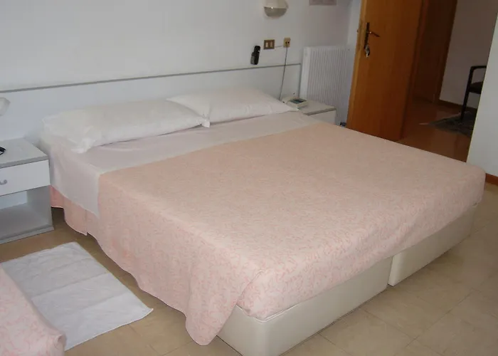 Готель Carla 3*